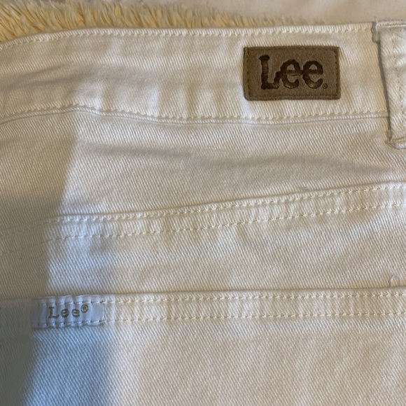 Lee white denim skirt size 14. - Picture 3 of 7